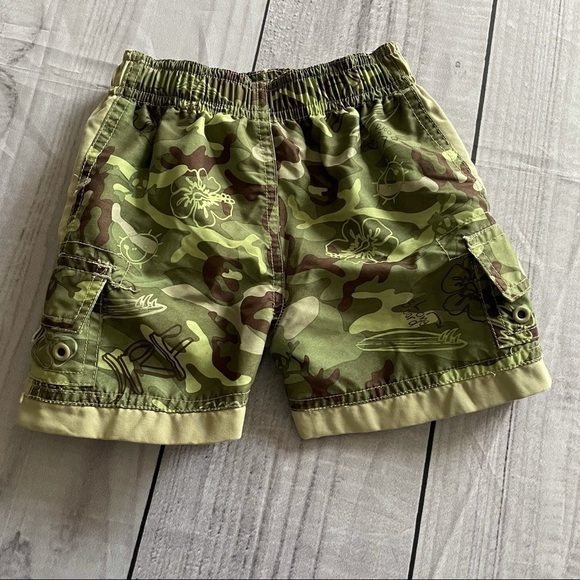 ✅HOST Pick✅ Sand N Sun Swim Shorts, 12M - Picture 2 of 9